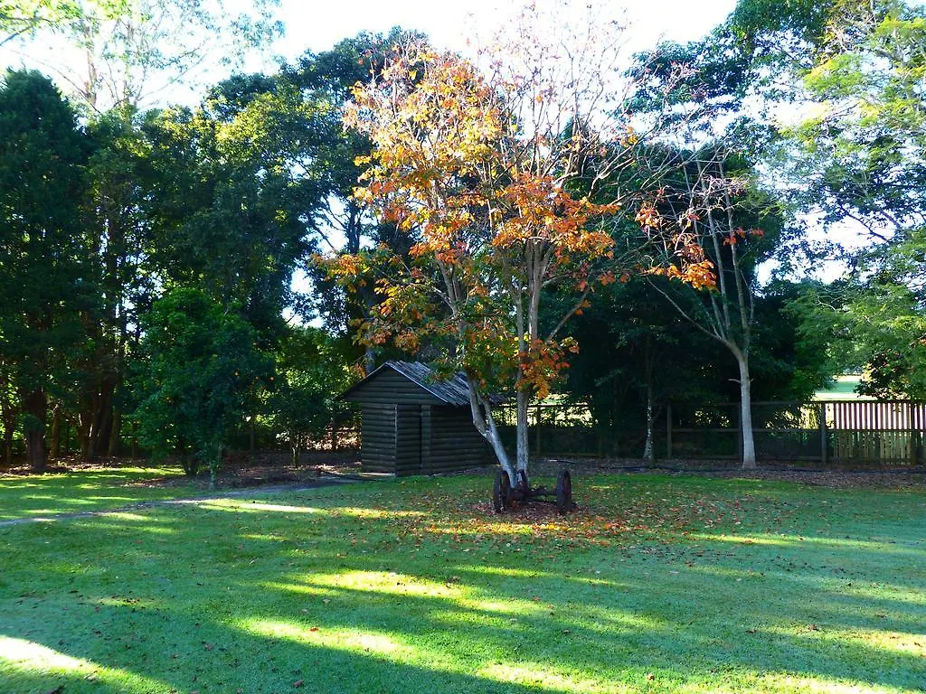 Mccarthy Lake House Guest House Maleny