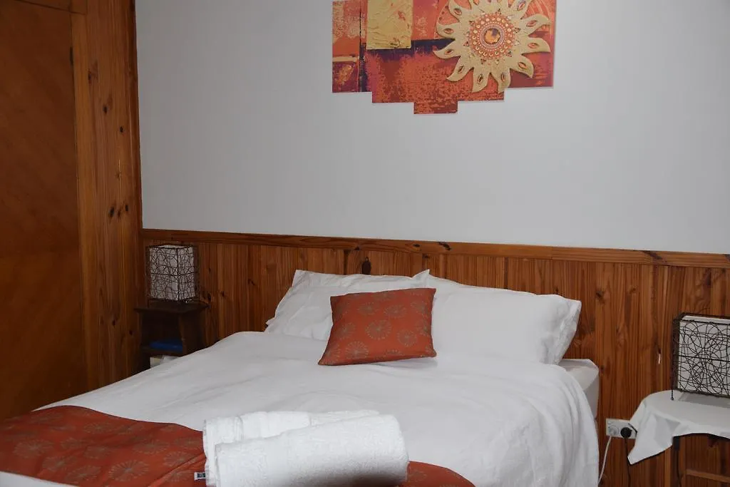 Mccarthy Lake House Guest House Maleny
